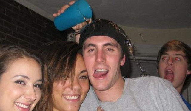 Hilarious Photobombs (23 pics)