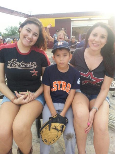 Hilarious Photobombs (23 pics)