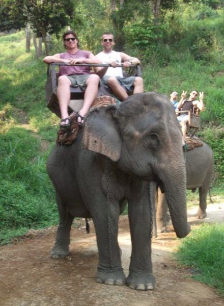 Hilarious Photobombs (23 pics)