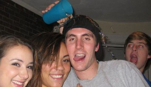 Hilarious Photobombs (23 pics)