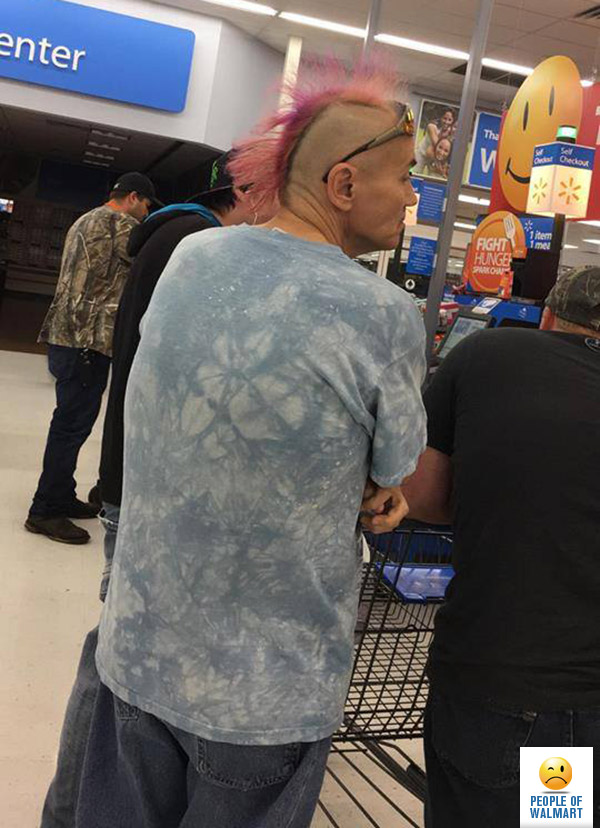 Strange People In Shops (20 pics)