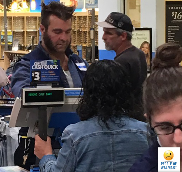 Strange People In Shops (20 pics)