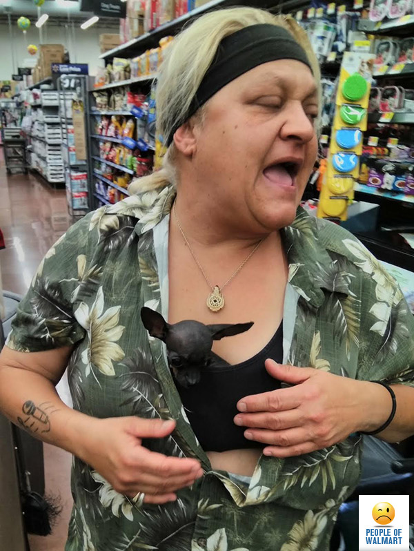 Strange People In Shops (20 pics)