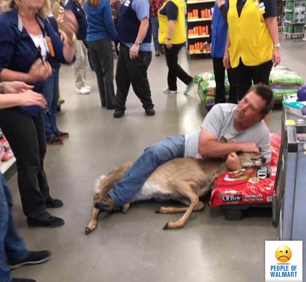 Strange People In Shops (20 pics)