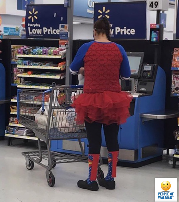 Strange People In Shops (20 pics)