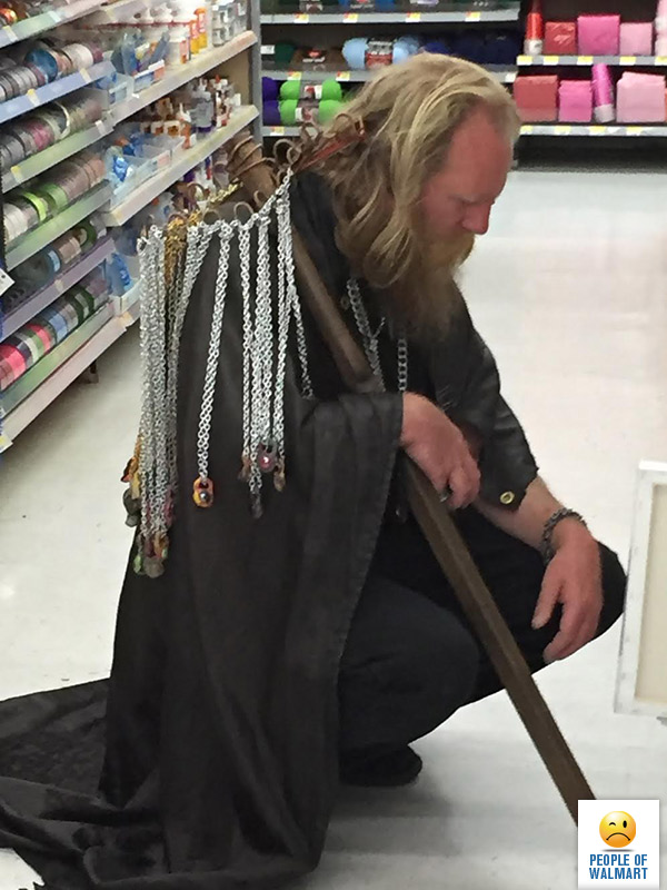 Strange People In Shops (20 pics)