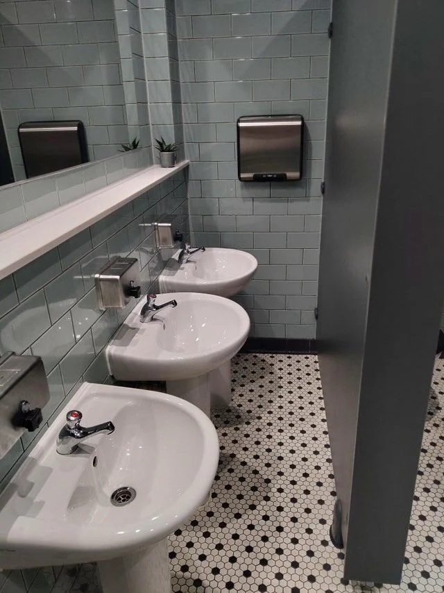 Failed Designs And Constructions (16 pics)