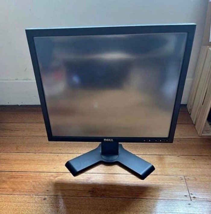 What Is Going On Here? (20 pics)
