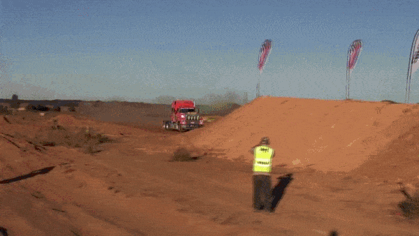 Acid GIFs, July 3 (25 gifs) Acid GIFs, July 3 (25 gifs)