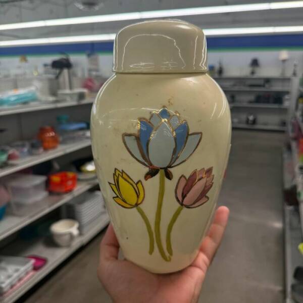 Cool Finds In Thrift Shops (23 pics)