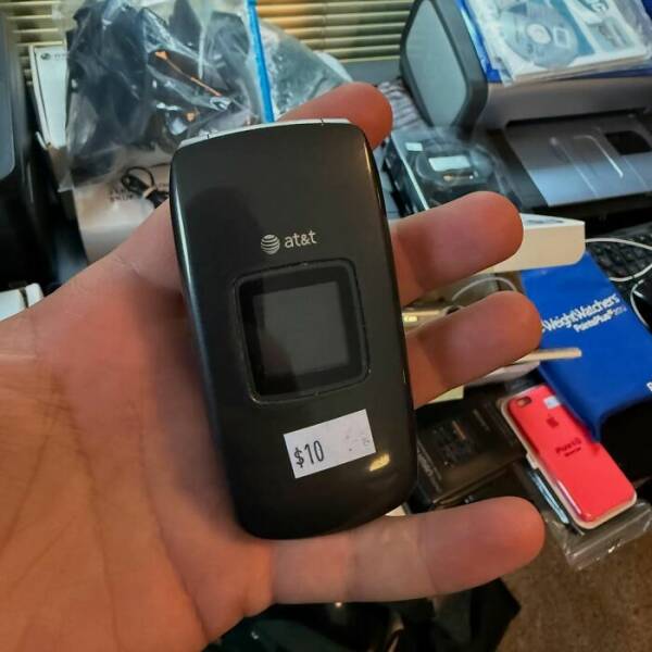 Cool Finds In Thrift Shops (23 pics)