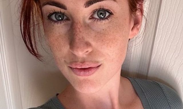 Braless Girls (30 pics)