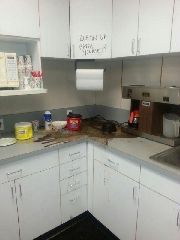 Bad Days Happen (21 pics)