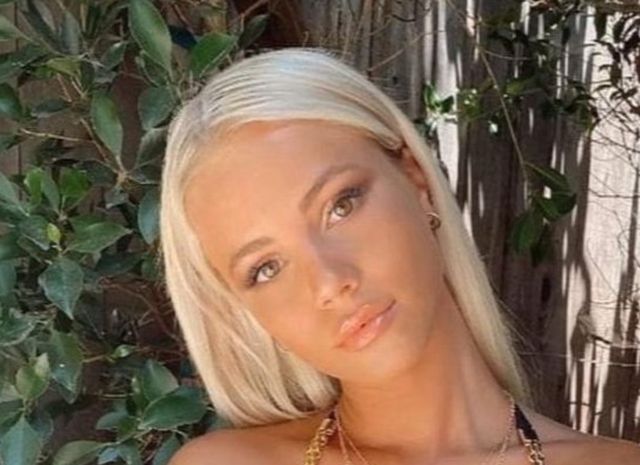 Beauty Blondes (32 pics)