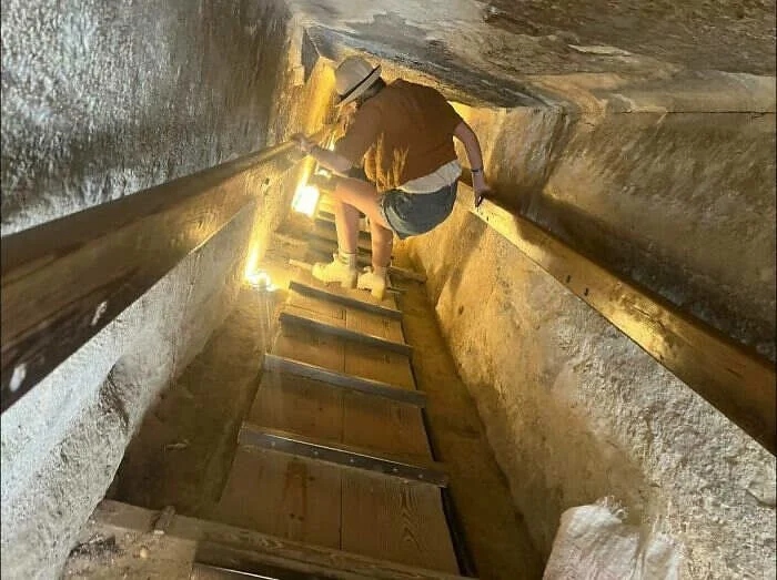 Dangerous Stairs (16 pics)