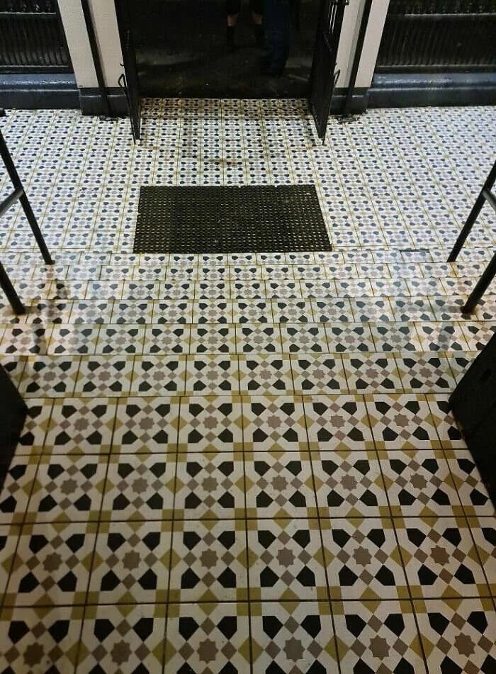 Dangerous Stairs (16 pics)