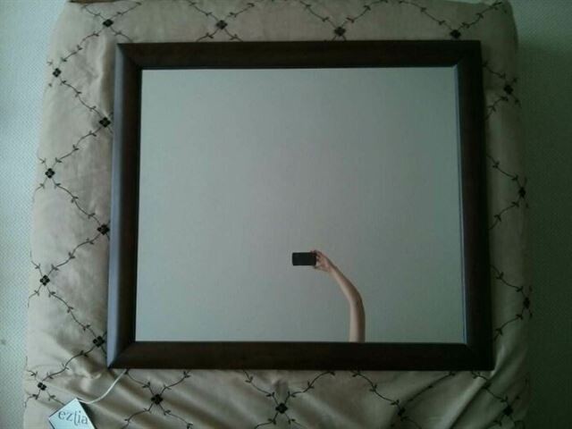 They Are Trying To Sell A Mirror (23 pics)