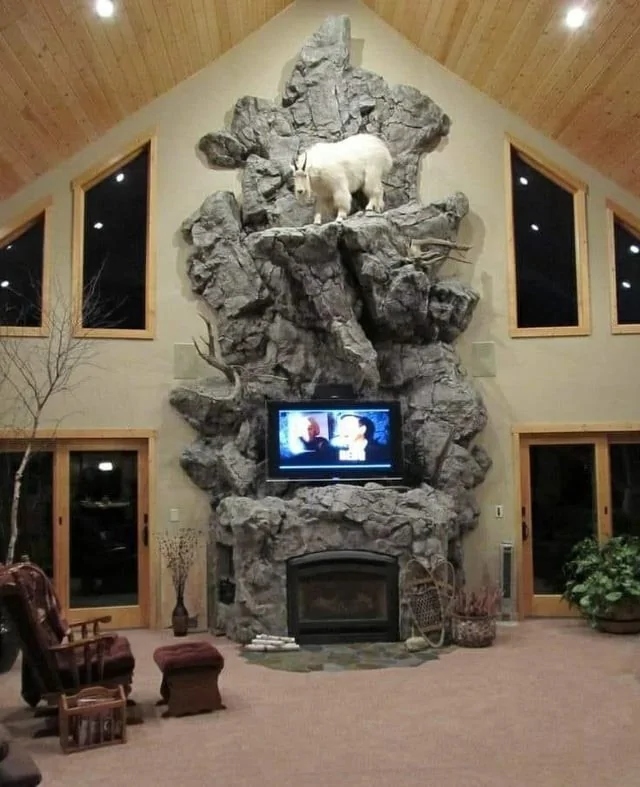 Strange Constructions (17 pics)