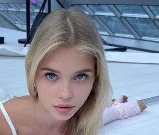Slim Girls (43 pics)