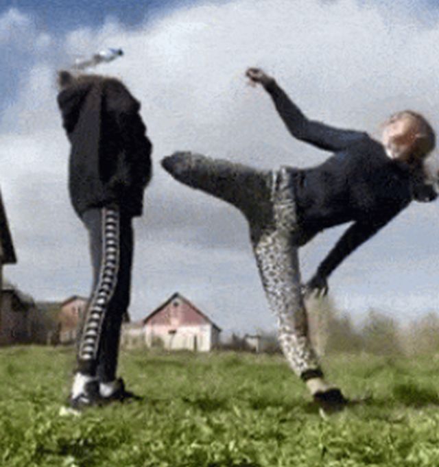 Acid GIFs, July 18 (25 gifs)