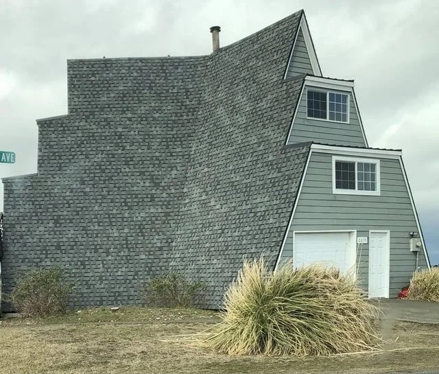 Weird Constructions (18 pics)