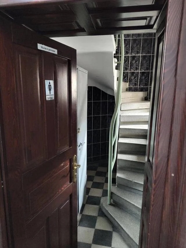 Weird Constructions (18 pics)