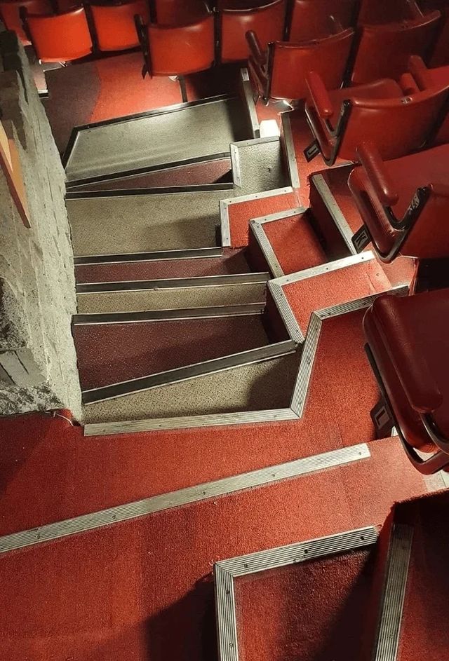 Weird Constructions (18 pics)