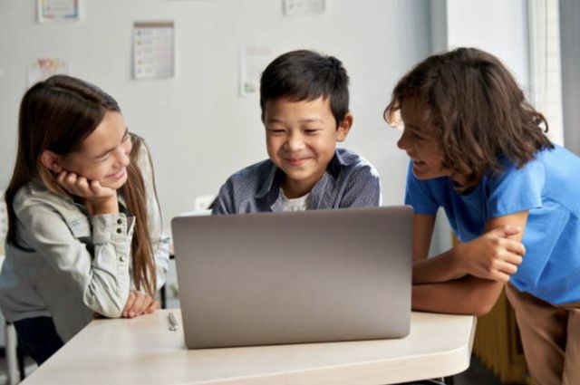 Smart Learning Assistant for Fast and Accurate Math Solutions