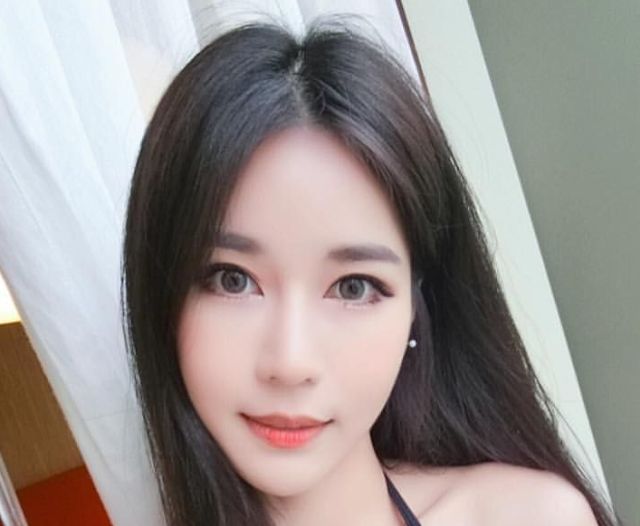 Asian Girls (23 pics)