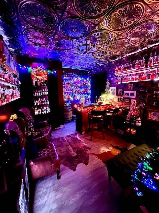 Weird Interior Design (24 pics)