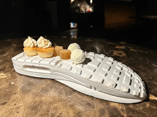 Strange Food Serving (23 pics)