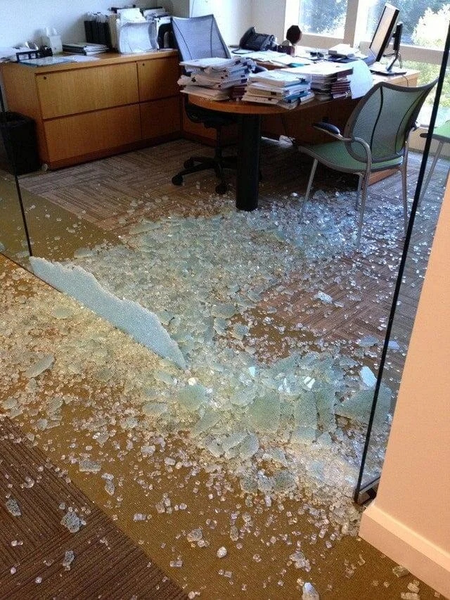 Bad Days Happen (16 pics)
