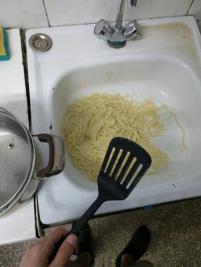 Bad Days Happen (16 pics)
