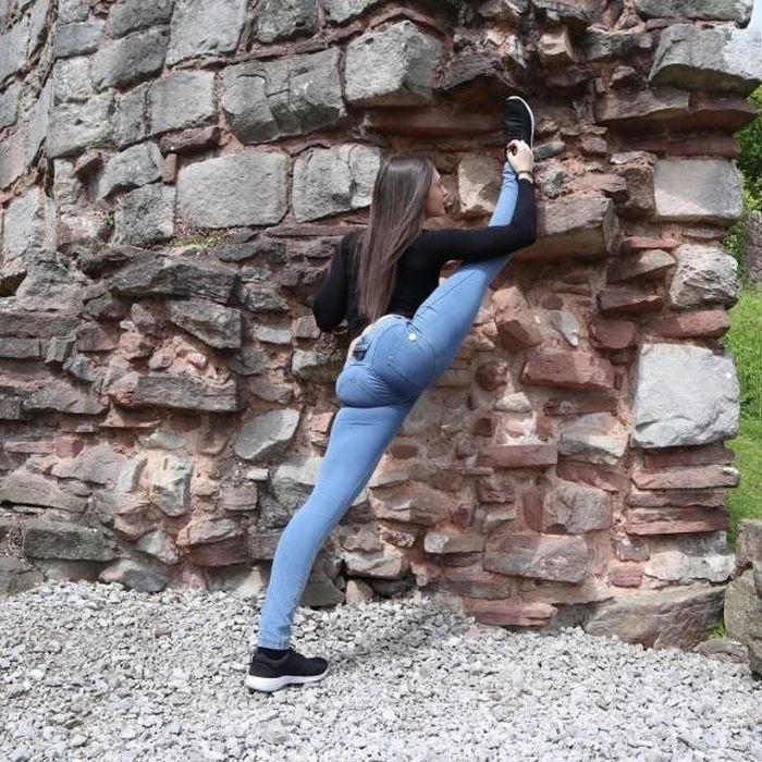 Sporty Girls (22 pics)