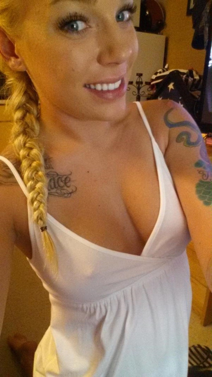 Cute Girls (23 pics)