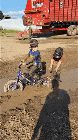 Acid GIFs, August 8 (25 gifs) Acid GIFs, August 8 (25 gifs)