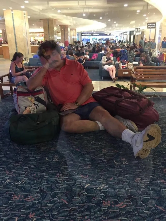 Strange Situations At Airports (13 pics)