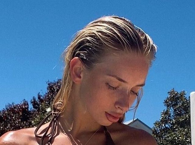 Hot Girls (21 pics)