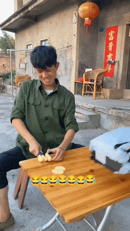 Acid GIFs, August 11 (25 gifs)