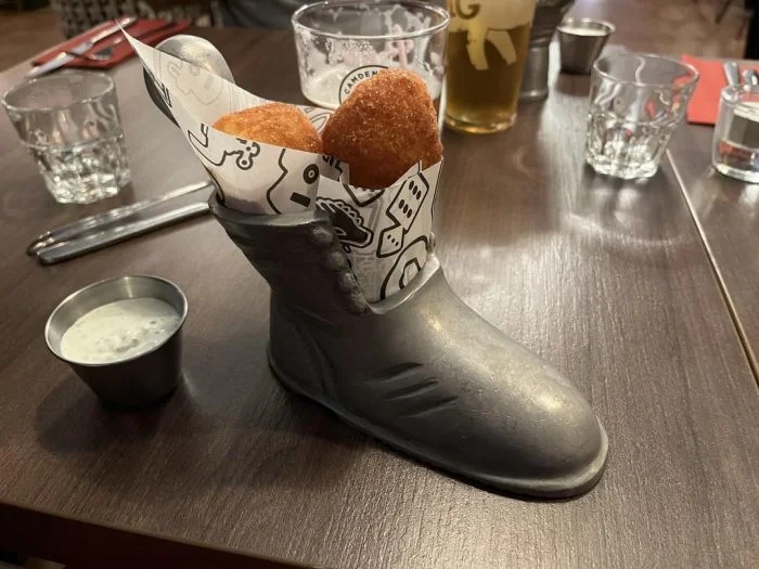 Crazy Food Serving (15 pics)
