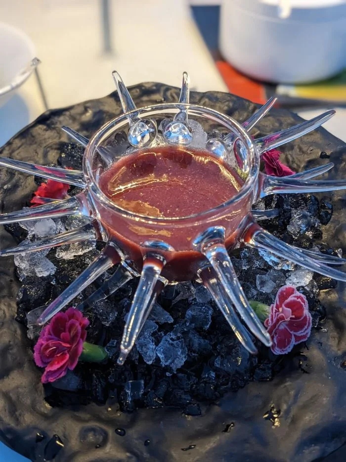 Crazy Food Serving (15 pics)