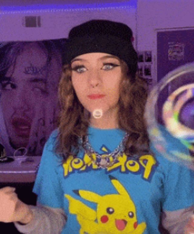 Acid GIFs, August 20 (25 gifs)