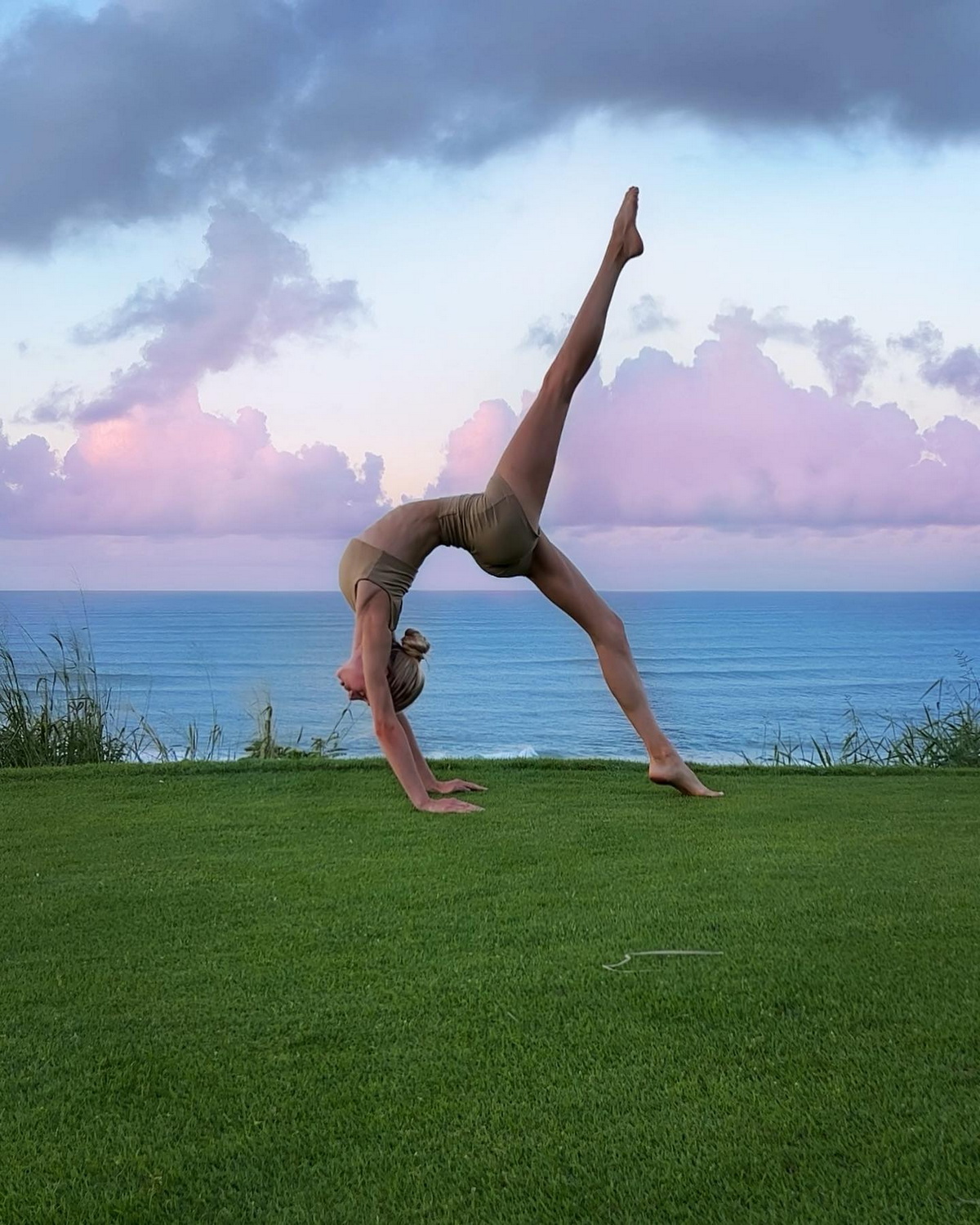 Flexible Girls (27 pics)