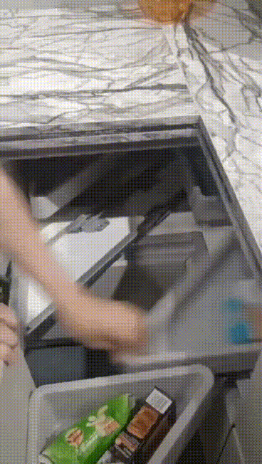 Acid GIFs, August 22 (25 gifs) Acid GIFs, August 22 (25 gifs)