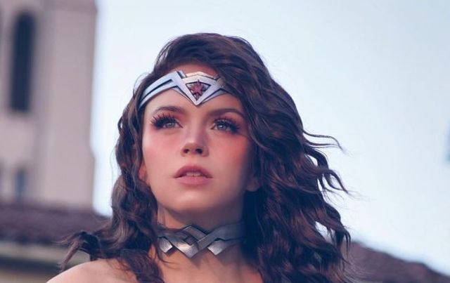 Cosplay Girls (24 pics)