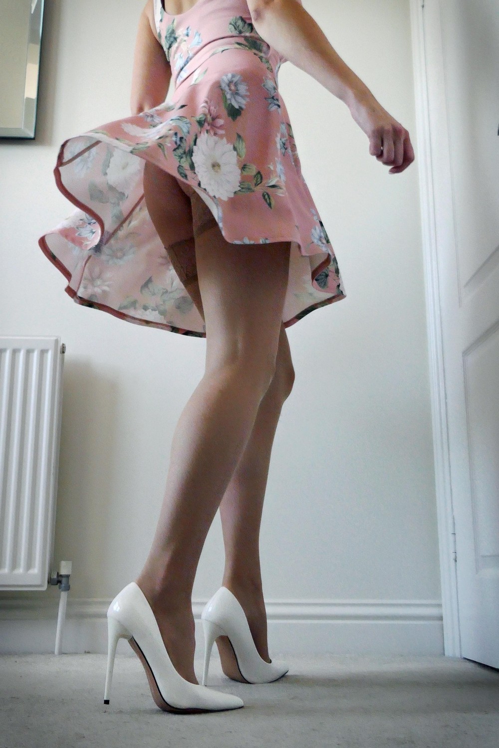 Girls In Sundresses (25 pics)