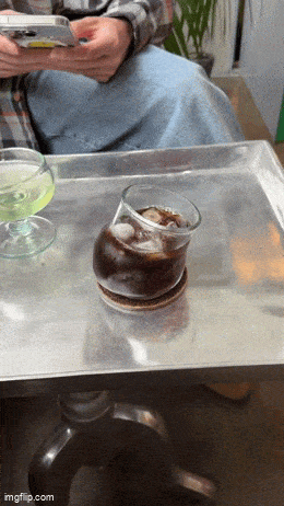 Acid GIFs, August 28 (25 gifs) Acid GIFs, August 28 (25 gifs)