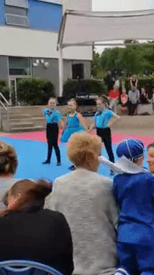 Acid GIFs, September 1 (25 gifs) Acid GIFs, September 1 (25 gifs)
