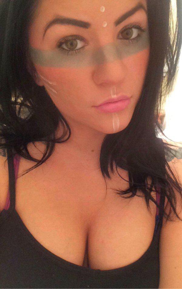 Busty Girls (23 pics)