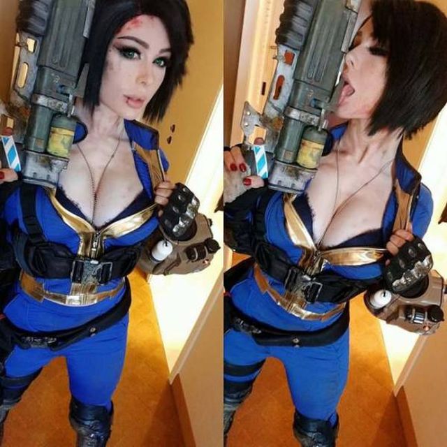 Cosplay Girls (23 pics)